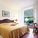 Antares Hotel 3*