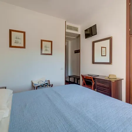 Hotel Antares