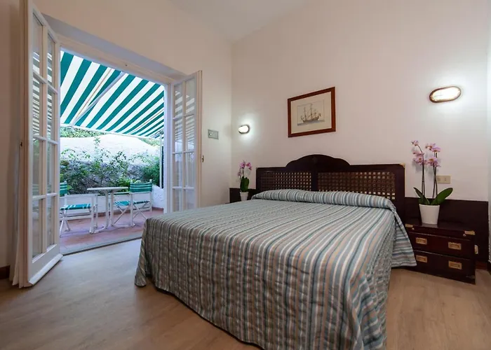 Antares Hotel 3*