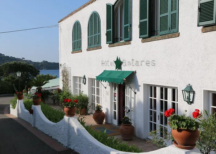 Antares Hotel 3*